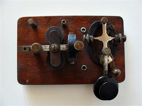 Vintage Menominee Electric Co Telegraph Sounder Key