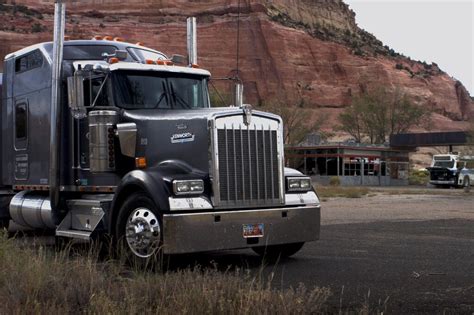 5 Of The Best Semi Truck Brands For Truckers Truck Report Geeks