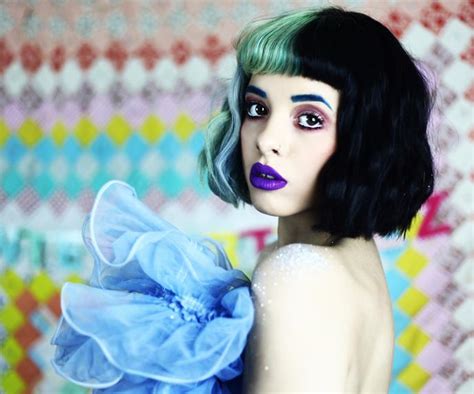 Melanie Martinez Auctions Drawing For Nz Charity Womans Day