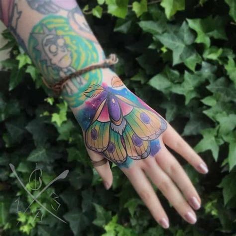 73 Stunning Hand Tattoos For Women 2024 Inspiration Guide