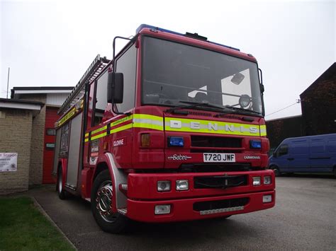 derbyshire fire and rescue clowne retained fire station de… flickr