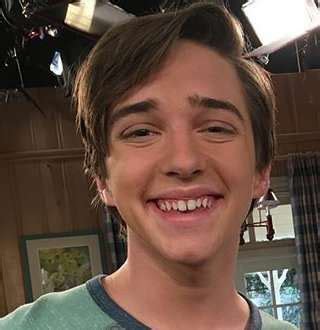 Campion started dating elizabeth 'lizzie' mendoza in 2017. Dating & Age: How Teenager Michael Campion 'Girlfriend ...
