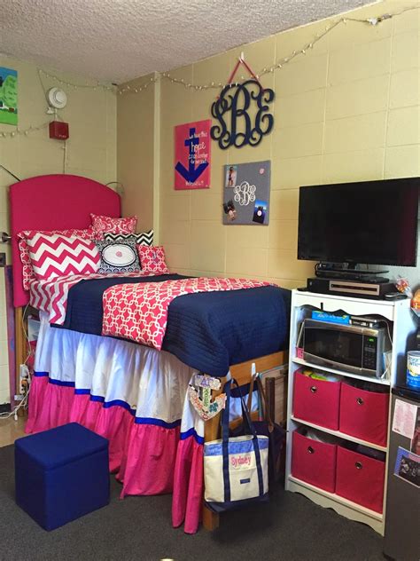 Freshman Dorm Room Anchors And Pearls