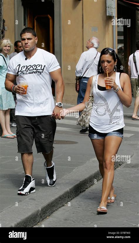 Ronnie Ortiz Magro And Sammi Sweetheart Giancola Jersey Shore Cast Members Looking Very