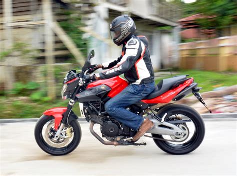 The shiver marks apriliaâ's entry into one of the most popular performance segments. Aprilia Shiver 750 (CKD) promises a fulfilling ride | CarSifu