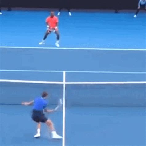 Последние твиты от daniil medvedev gifs (@pthjldm5t4wvut8). Daniil Medvedev Tennis GIF - DaniilMedvedev Tennis ...