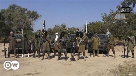 Nigerian Islamist Militants Seize Baga Military Base Dw 01052015