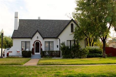 5 Most Beautiful Historic Neighborhoods In Phoenix Historic Neighborhoods Phoenix Homes The