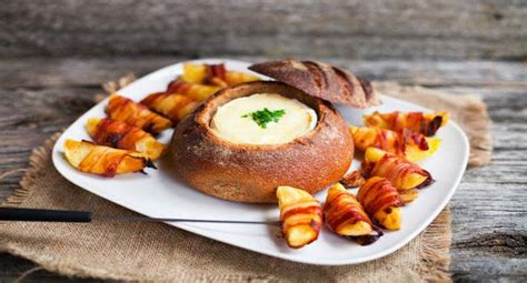 The swiss food and its best gourmet restaurants are delivered directly to your home in less than 45 minutes with smood. Top 5 foods in Switzerland - Santa Fe Relocation
