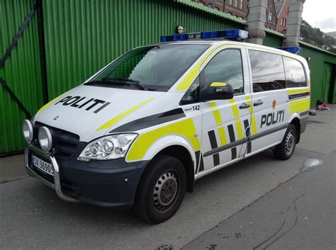 Mercedes Einsatzfahrzeug der norwegischen Polizei am 07.09 ...