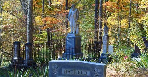 Hatfield Cemetery Hatfields And Mccoys Hatfield Places To See