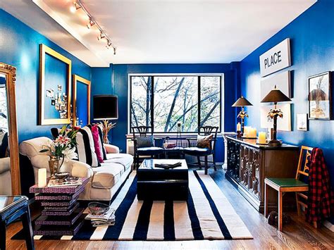 Small Living Room Design Ideas and Color Schemes | HGTV