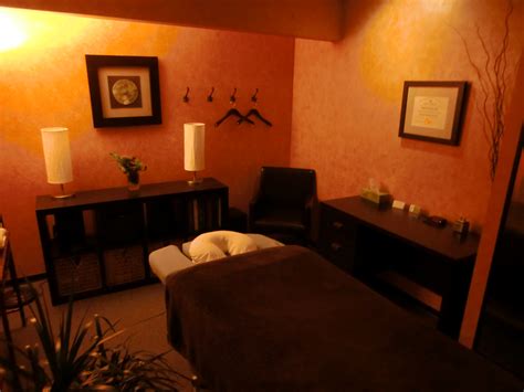 Relaxing Massage Treatment Rooms At Second Narrows Massage Therapy