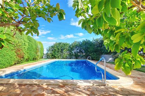 A typical backyard pool can account for up to 30 per cent of a household's yearly power bill and for some households the annual costs for an average eight metre by four metre backyard pool can be $1400 every year. 2020 Inground Pool Costs | Average Price To Install ...