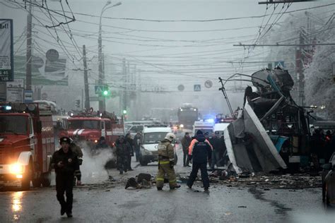 Bomb Attacks In Russia Echo Threats By Chechen Insurgent The New York Times