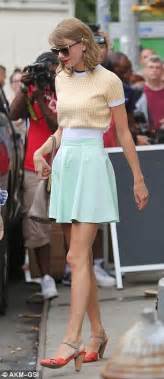 Taylor Swift Looks As If She Time Traveled From The 1950s In A Vintage Inspired Outfit Daily