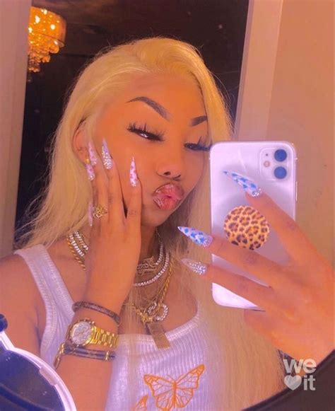 Pin By Layia On Mirror Selfies Lace Wigs Glam Girl Black Girl Aesthetic