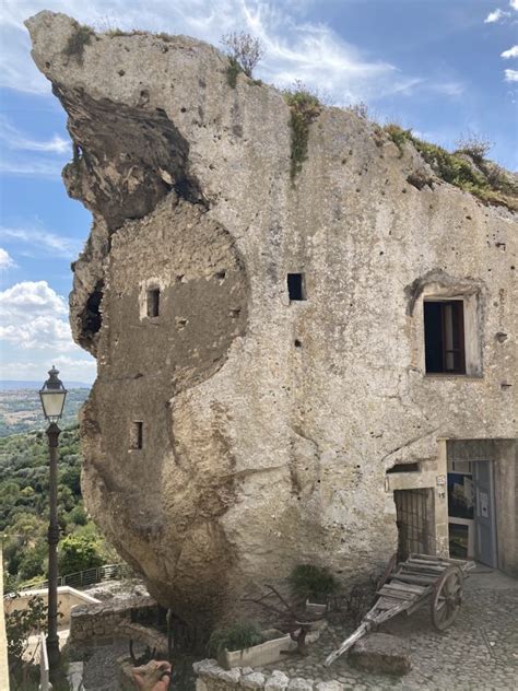 Aug 26, 2021 · il finale. Visita alla Domus de Janas La Rocca di Sedini - Un Sardo ...