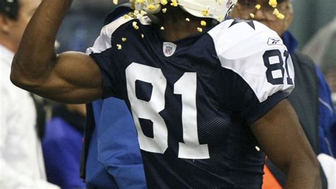 Ex Cowbabes WR Terrell Owens Gets Six Figure Offer To Play In Texas