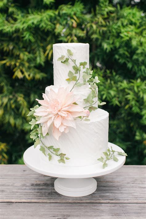 On your wedding, i wish your love be like a shining star, brightening even the darkest of times. Wedding Cakes with Sugar Flowers That Look Incredibly Real ...