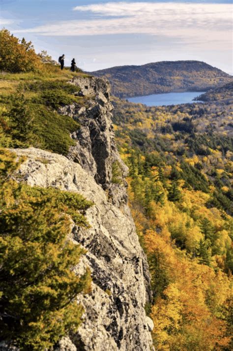 25 Michigan Hiking Trails For Fall Colors Best Fall Hiking Trails In