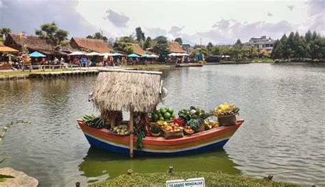 Floating Market Lembang Wahana Kegiatan Harga Tiket