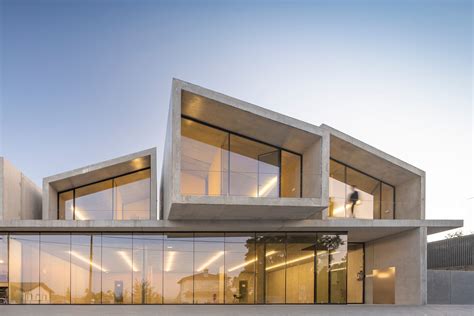 1000m2 Prefabricated | SUMMARY Architecture | Archello