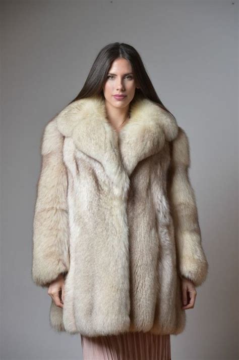 Pin By Elmo Vicavary On Fox Fur Coats Women Fox Fur Coat Fur Coat