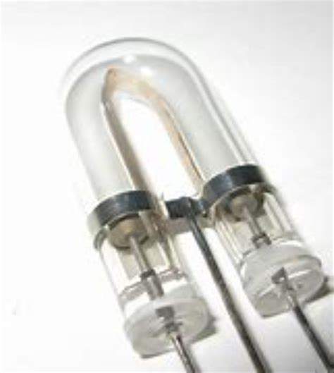 12v Xenon Flash Lamps For Uv Vis Applications At Rs 25000piece In