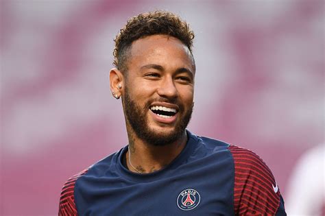 Video Neymar Makes It Look Easy With A Solo Goal In Training Psg Talk