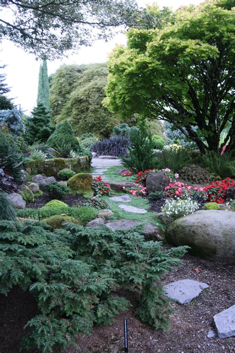 7 Beautiful Garden Paths To Inspire Your Next Outdoor Project Sheknows