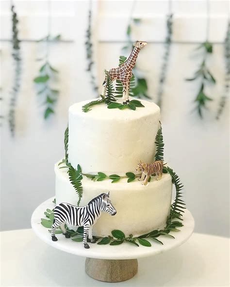 Safari Baby Shower Cake🦒🦓🌿 One Of My Best Friends Is Pregnant Fun Fact