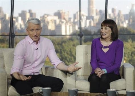 Anderson Cooper And Mother Gloria Vanderbilt On The Set Of Anderson