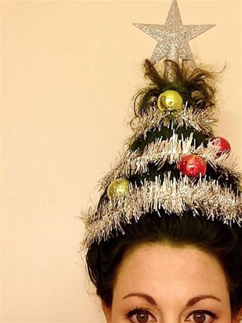You Must See This Festive Hair Trend Taking Over Instagram Christmas