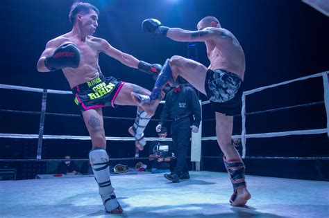 Using Boxing Footwork On Muay Thai How To Mix Martial Arts Unflinched