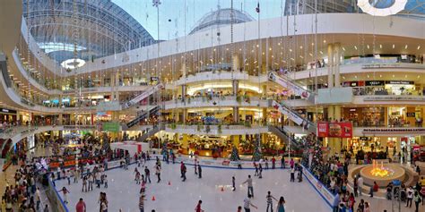 City of santa fe de bogota! Retailers suman 1,2 millones de metros cuadrados en Bogotá