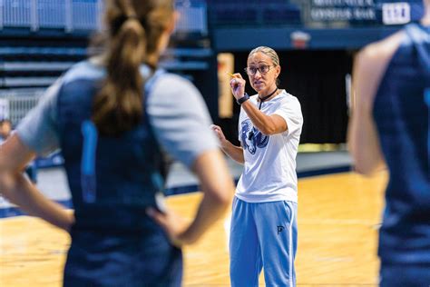 Belle Of The Ballgame How Uri Womens Basketball Coach Tammi Reiss