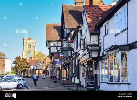 Pinner High Street Hi Res Stock Photography And Images Alamy