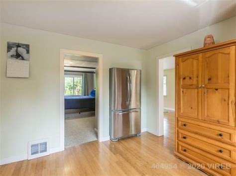 (redirected from ladysmith, south africa). 5082 Grouhel Road, Ladysmith, BC | 464954 | Carol ...