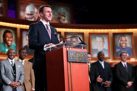 Football World Reacts To Heisman Trophy Voters Controversy The Spun