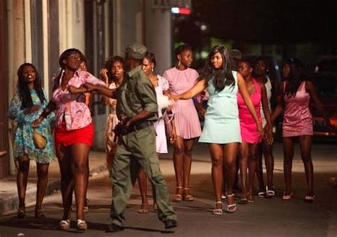 Pastoral Da Mulher Bh Adolescentes Optam Pela Prostituição Para Sobreviver Em Maputo Moçambique