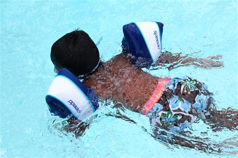 Boy Swimming With Speedo Floaties Mwbutterfly Flickr
