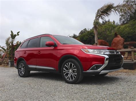 Research the mitsubishi outlander and learn about its generations the mitsubishi outlander is an suv. Motor'n | 2016 Mitsubishi Outlander Named Best Value On ...