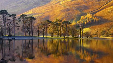 Lake Buttermere Lake District National Park England In 2019 Autumn