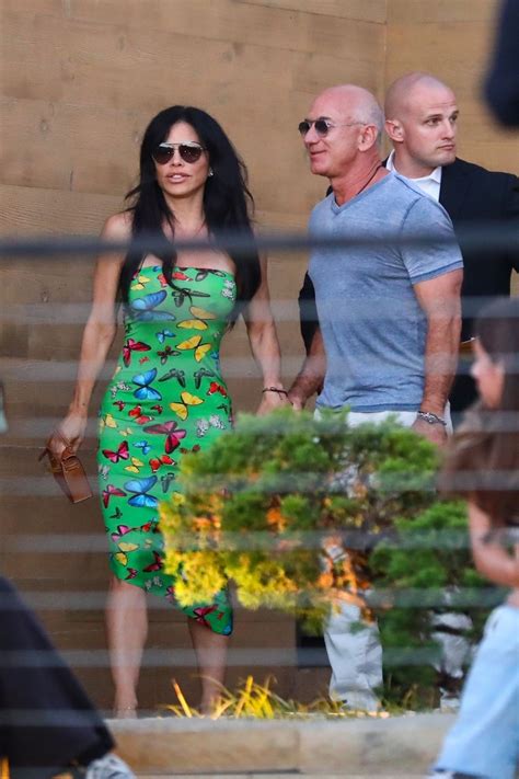 Lauren Sanchez And Jeff Bezos Out For Late Lunch At Nobu In Malibu 08