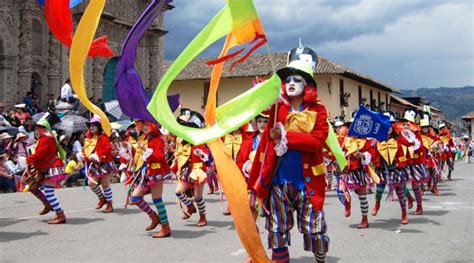 Carnaval De Cusco Tradición Y Fiesta Milenaria Guia De Viajes En Peru