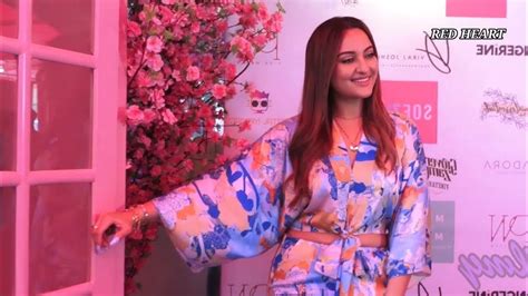 Sonakshi Sinha Engagement Silky Looks Super Stunning In Hot Silky