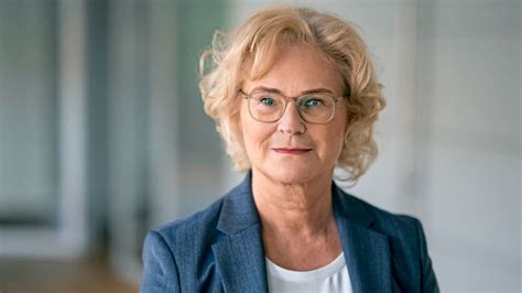 „jetzt Reden Vier“ Justizministerin Christine Lambrecht Spd Zu Gast Unterhaltung Bildde