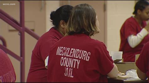 Nc Inspectors Flag Several Safety Issues At Mecklenburg Co Jail