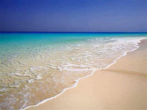 صور تعرف على شاطئ أم الرَخَّم أحد أجمل شواطئ مطروح اليوم السابع